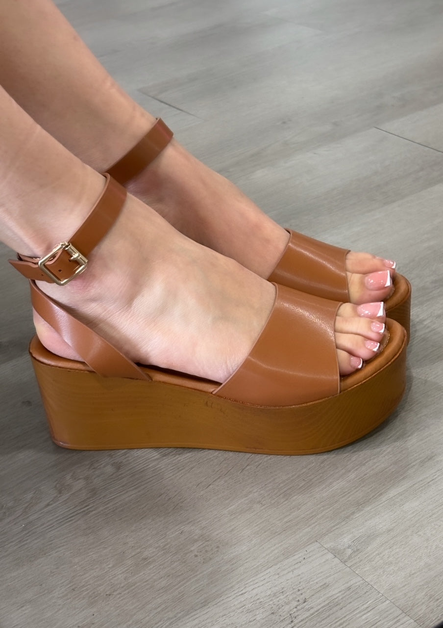 Layla Wedge