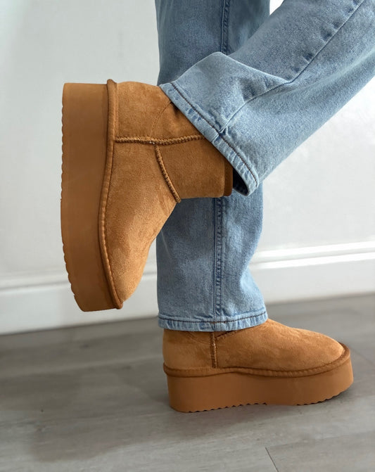 Eva chestnut platform boot