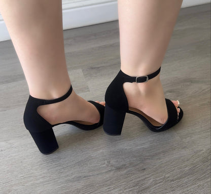 Cali black wide heel
